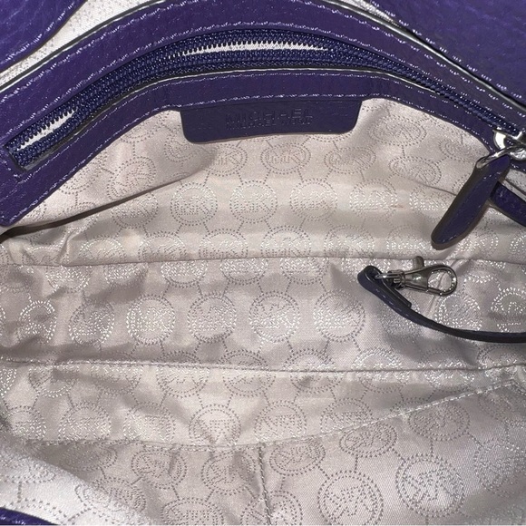 Michael Kors Tote Shoulder Bag Purple Leather Silver Tone Chain Logo MK Small - Picture 7 of 9